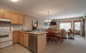 Fenwick Vacation Rental Open Hot Tub Glorious Mountain 2 Bedroom