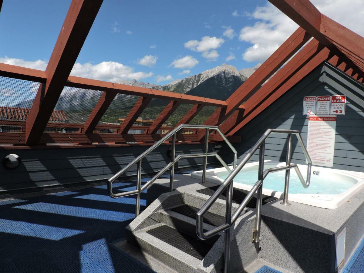Fenwick Vacation Rental Open Hot Tub Glorious Mountain 2 Bedroom Canmore Exterior photo