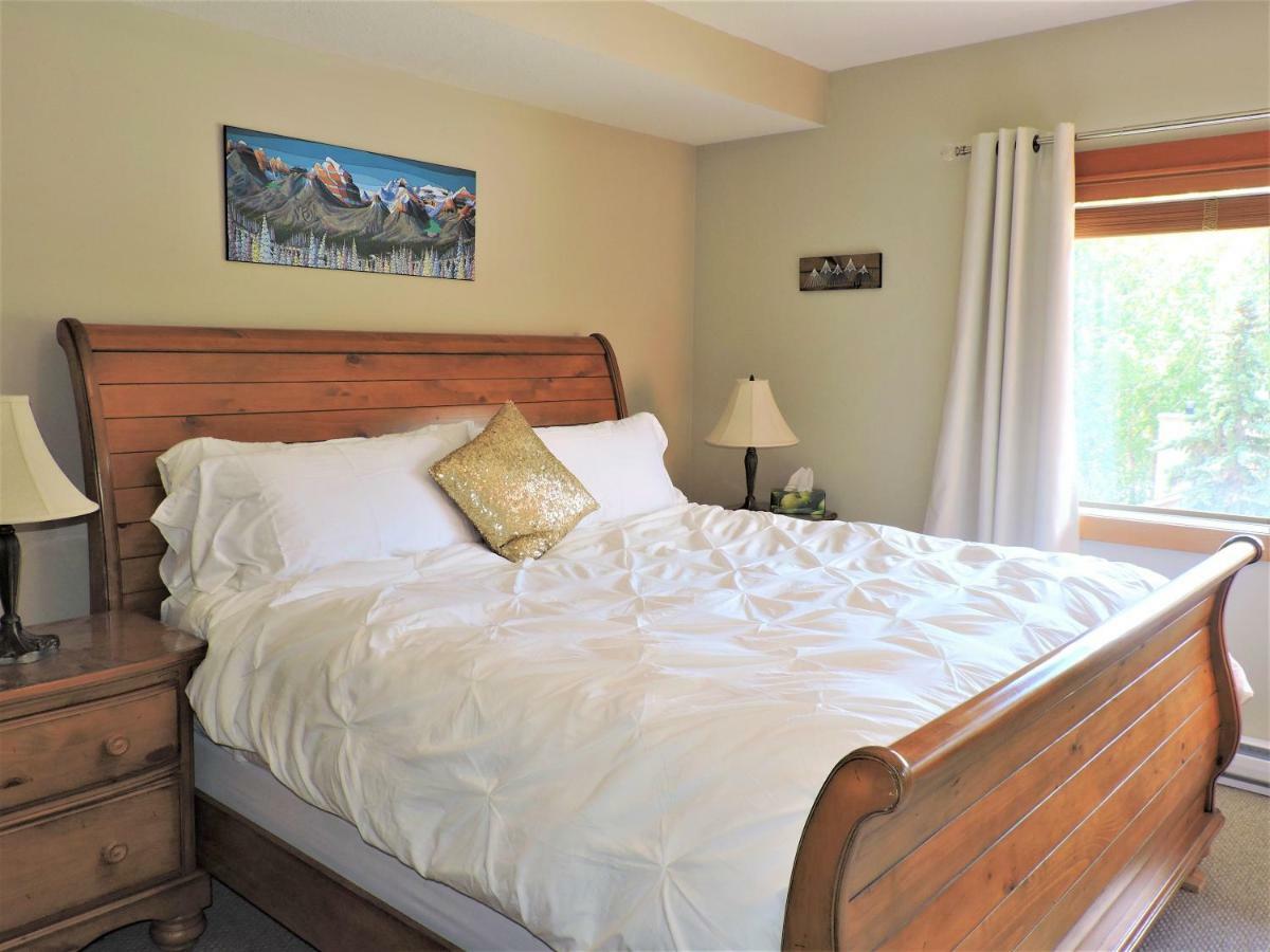 Fenwick Vacation Rental Open Hot Tub Glorious Mountain 2 Bedroom Canmore Exterior photo