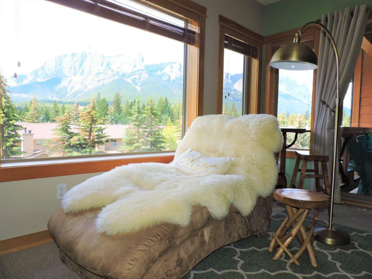 Fenwick Vacation Rental Open Hot Tub Glorious Mountain 2 Bedroom Canmore Exterior photo